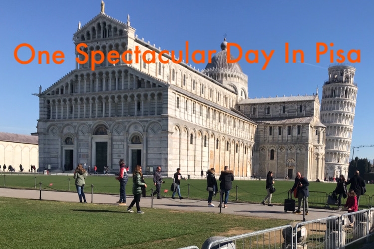 The Leaning Tower is one of the most famous monuments in the world. Vist Pisa for a spectacular experience.